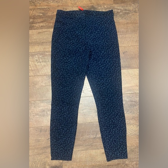SPANX Cheetah/Leopard Print Tummy Control Shape Wear Legging/Pants Size Large - Picture 3 of 4
